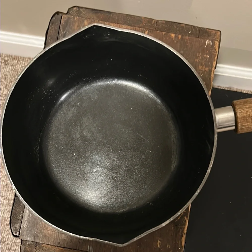 MIRRO 2 quart Non-Stick Black Saucepan with Wooden Handle - Picture 3 of 3